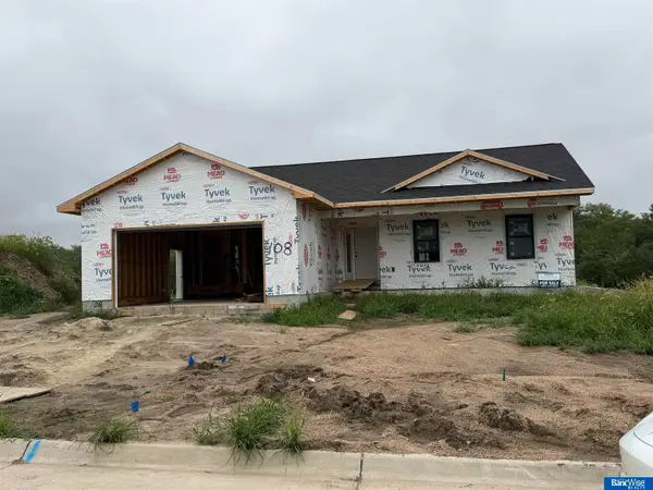 108 Belohlavy Drive, Crete, NE 68333
