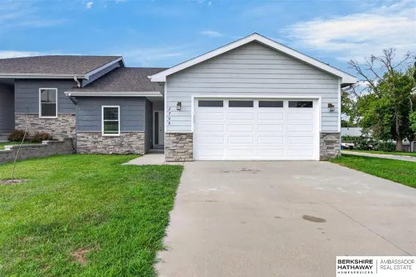 2708 Viking Circle, Blair, NE 68008