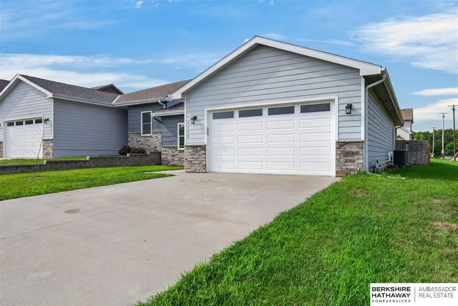 2708 Viking Circle, Blair, NE 68008 - #2
