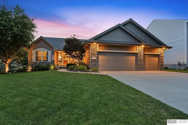 1368 S 196th Street, Omaha, NE 68130