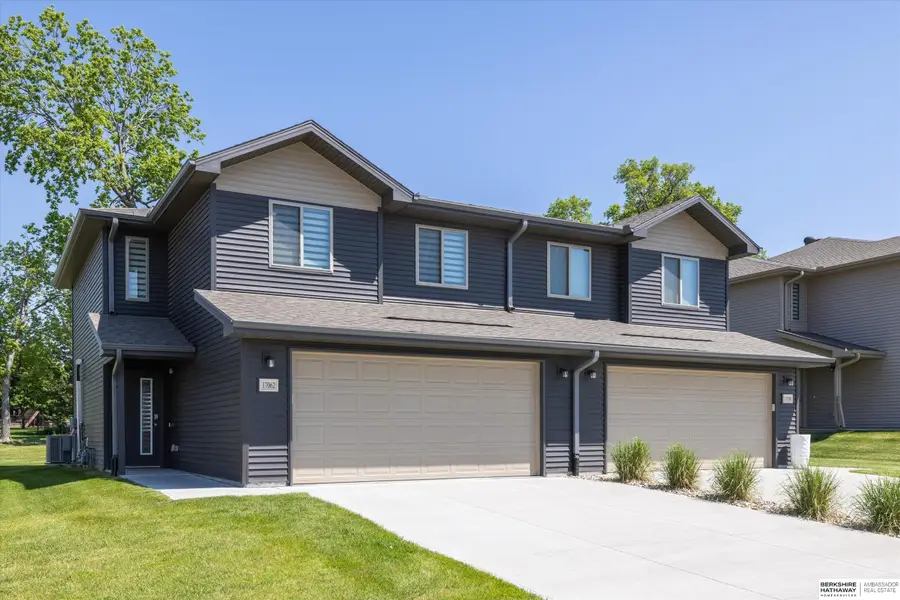 17062 Hawthorne Avenue, Omaha, NE 68118 - #3