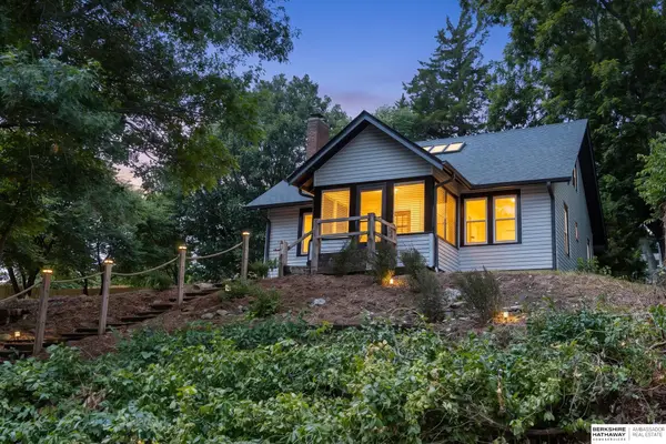 1710 S 55 Street, Omaha, NE 68106