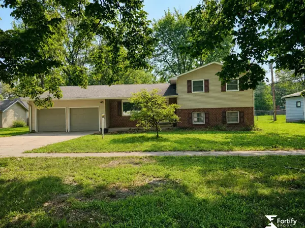 129 N 11th Street, Geneva, NE 68361