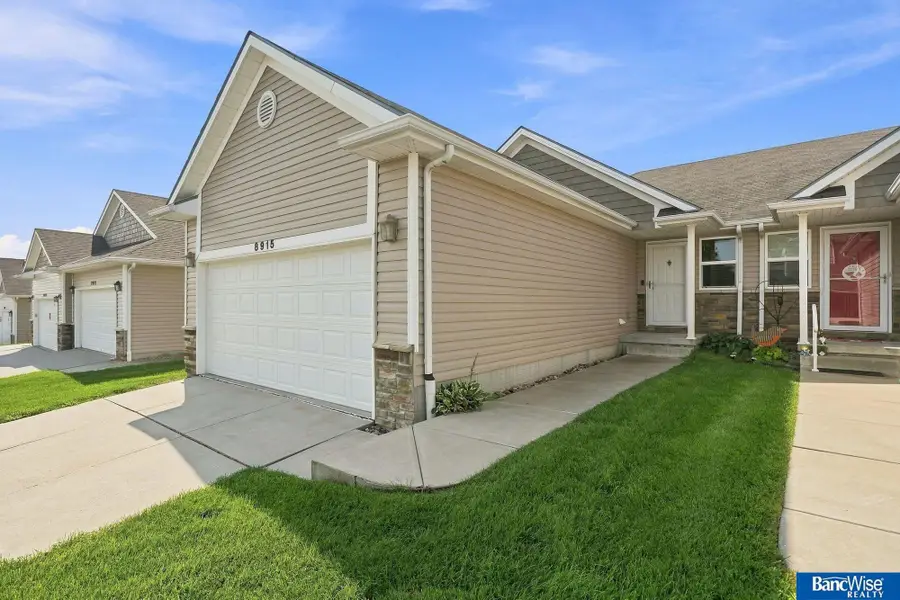 8915 Blacksmith Court, Lincoln, NE 68507 - #2