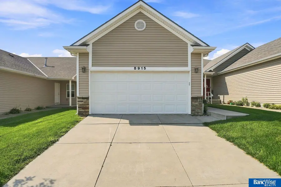 8915 Blacksmith Court, Lincoln, NE 68507 - #3