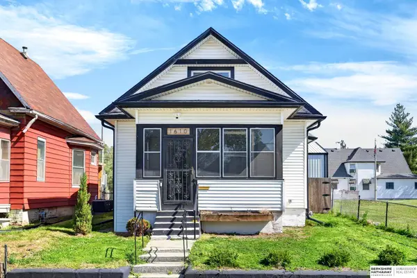 1610 Manderson Street, Omaha, NE 68110