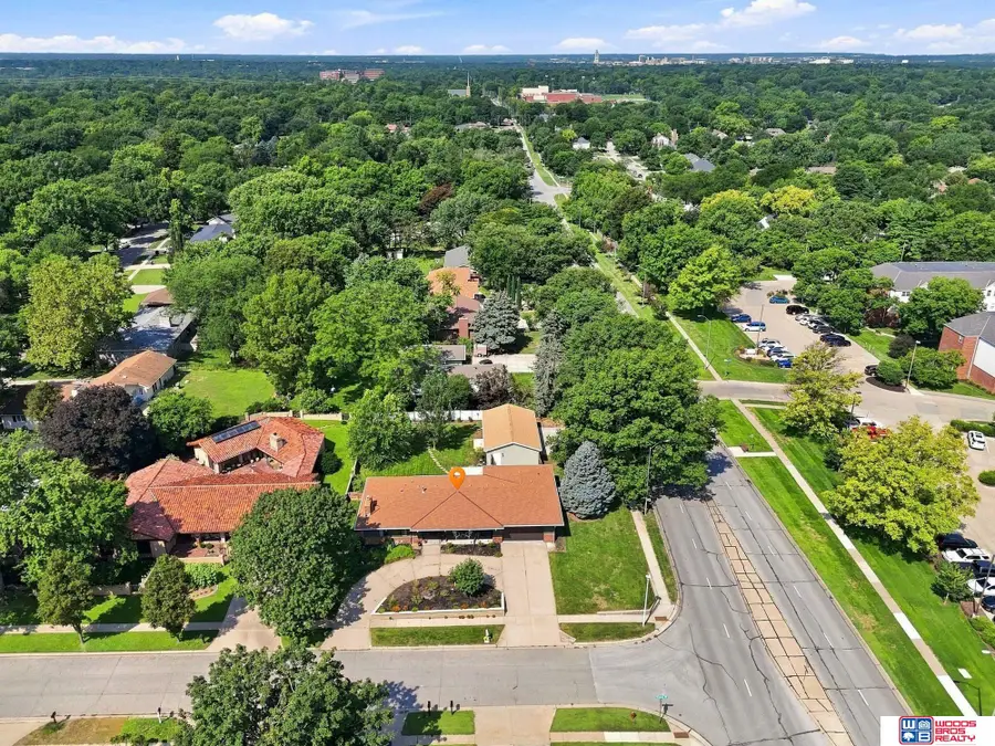 1401 Kingston Road, Lincoln, NE 68506 - #2