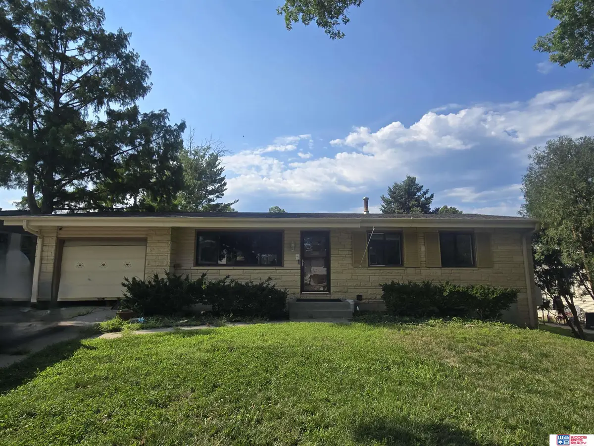 8135 Sanborn Drive, Lincoln, NE 68505 - #1