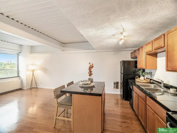 105 N 31 Avenue #702, Omaha, NE 68131