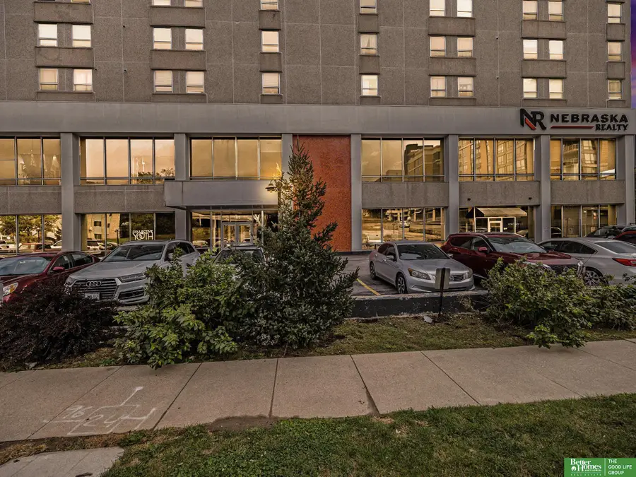 105 N 31 Avenue #702, Omaha, NE 68131 - #2