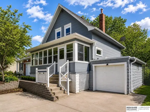 6233 Pacific Street, Omaha, NE 68106