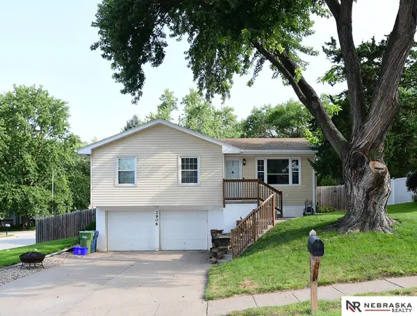 2906 Janan Drive, Bellevue, NE 68005
