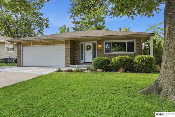 6021 Skylark Lane, Lincoln, NE 68516