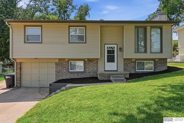 13715 Birchwood Avenue, Omaha, NE 68137