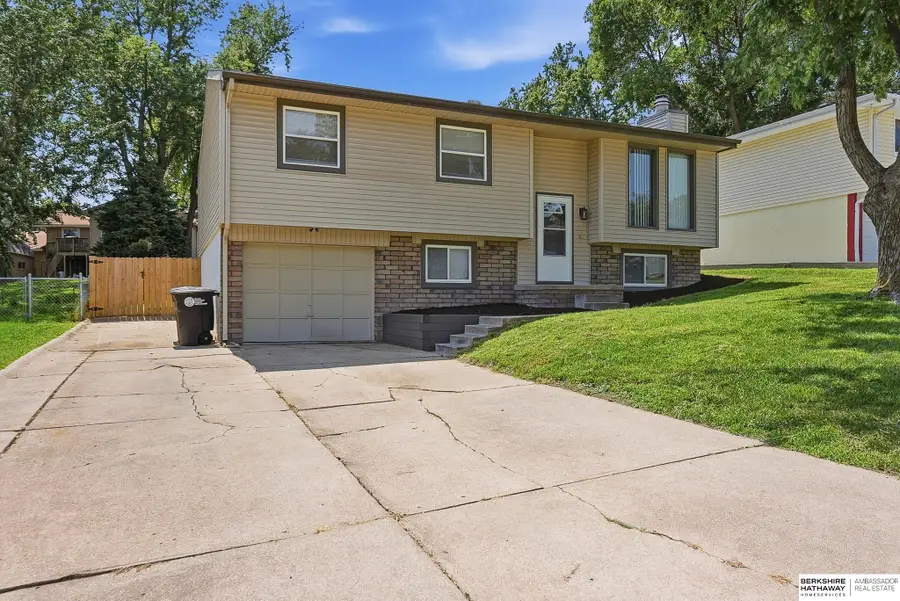 13715 Birchwood Avenue, Omaha, NE 68137 - #2