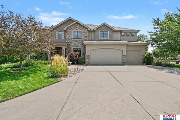 1207 S 195 Street, Omaha, NE 68130
