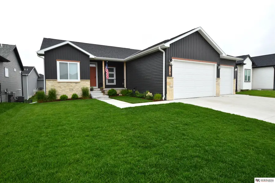 7246 N 49th Street, Lincoln, NE 68514 - #2
