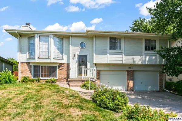15348 Chalco Pointe Drive, Omaha, NE 68138