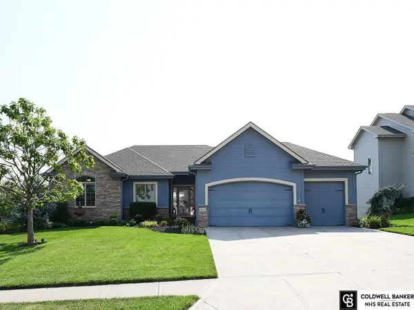 12621 S 81st Street, Papillion, NE 68046