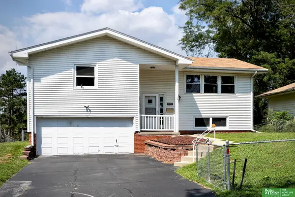 5556 N 61st Street, Omaha, NE 68104