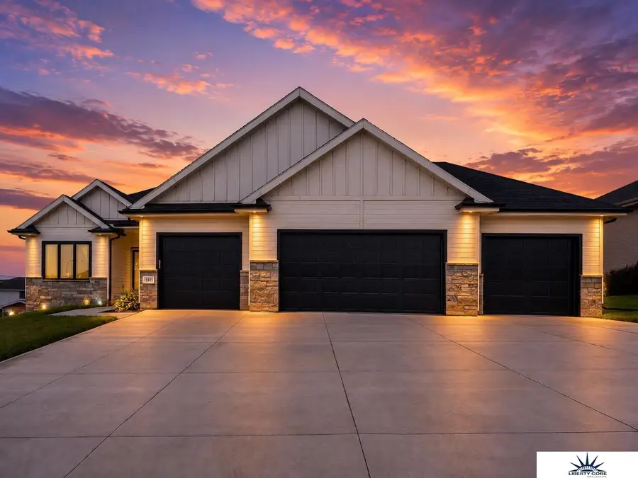 18405 Birch Avenue, Omaha, NE 68136 - #2