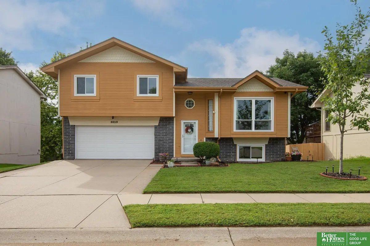 8859 N 82nd Avenue, Omaha, NE 68122 - #1