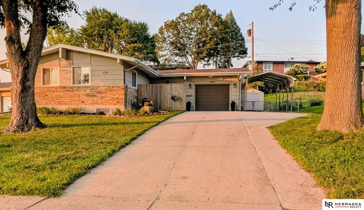 8464 Browne Street, Omaha, NE 68134 - #1