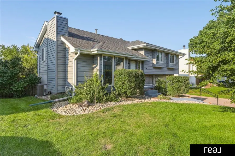 916 Bordeaux Avenue, Bellevue, NE 68123 - #2