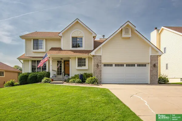 2145 Cobblestone Road, Papillion, NE 68133