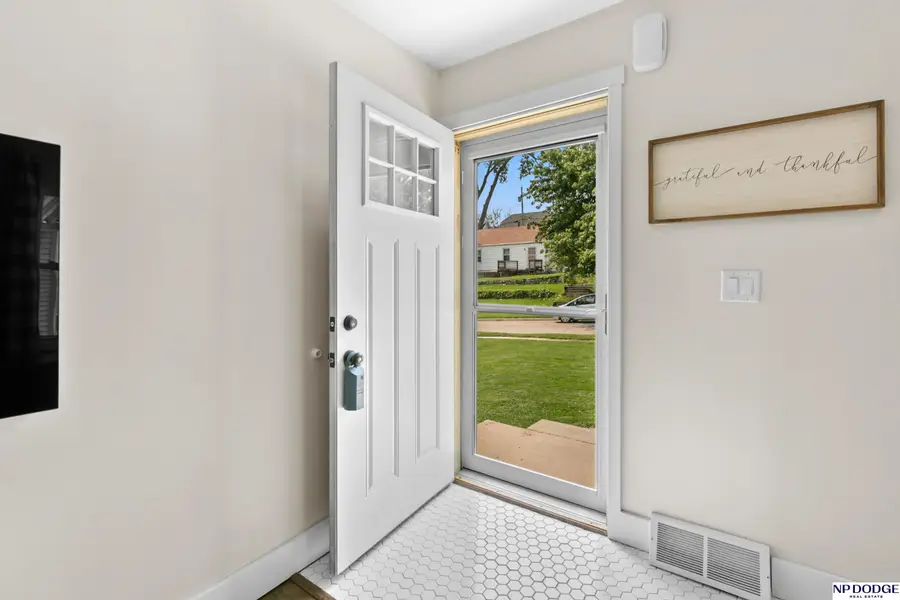 1311 S 52nd Avenue, Omaha, NE 68106 - #3