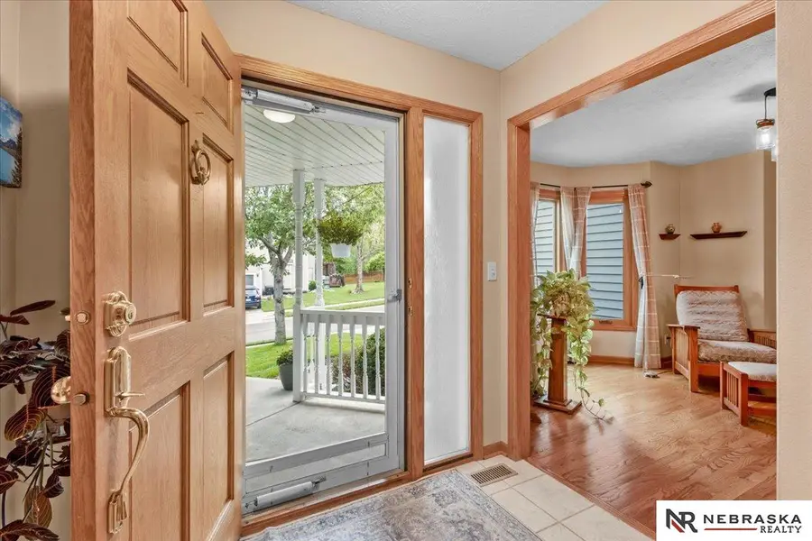 501 N Polk Circle, Papillion, NE 68046 - #3