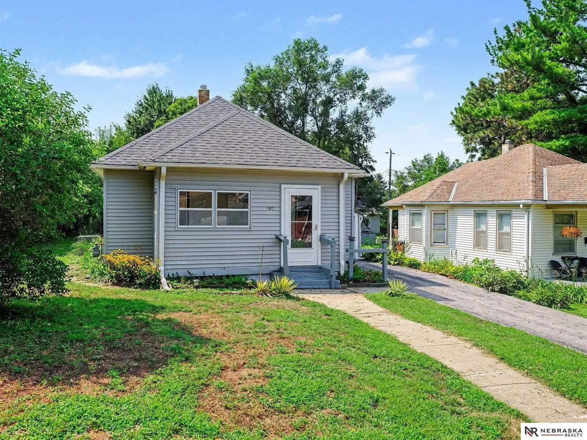 5621 Lake Street, Omaha, NE 68104 - #1