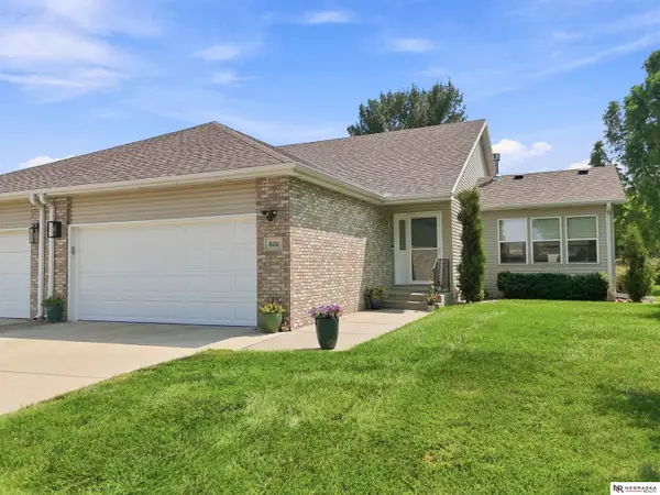 8101 Cheney Ridge Road, Lincoln, NE 68516