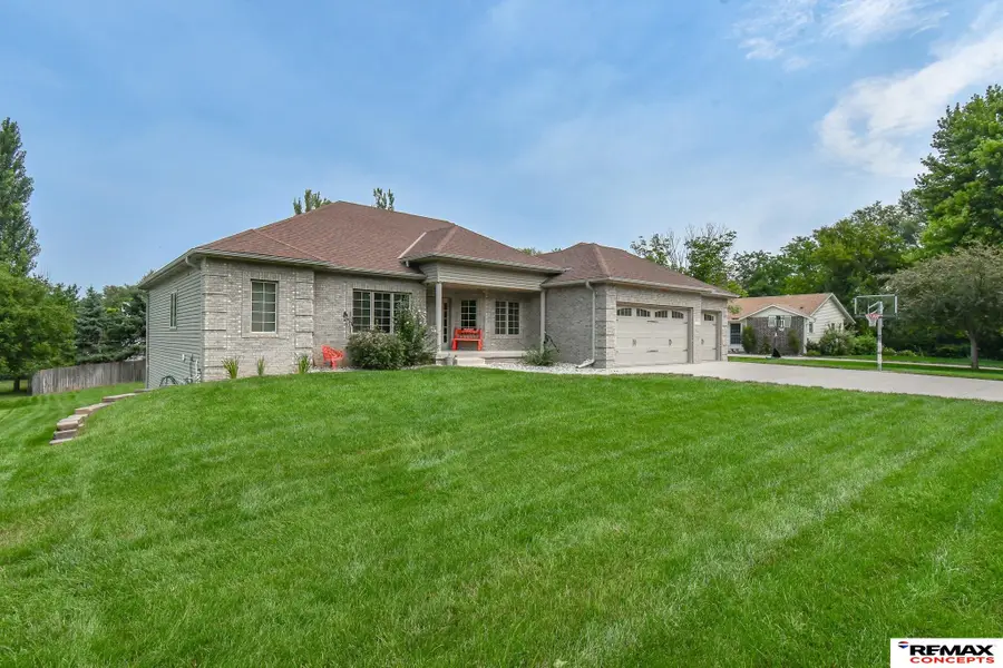 404 Grove Street, Ashland, NE 68003 - #3