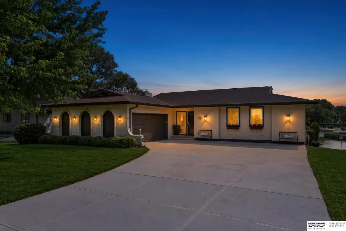 527 Waterloo Drive, Waterloo, NE 68069 - #1