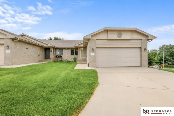 8041 Arrow Ridge Road, Lincoln, NE 68506
