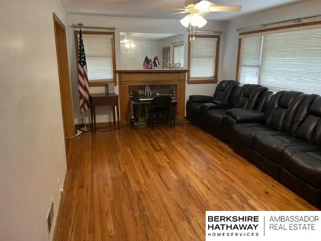 956 S 48th Street, Lincoln, NE 68510 - #2