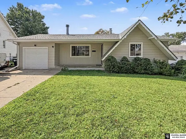 7839 Grover Street, Omaha, NE 68124