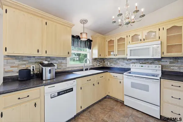 9506 Sprague Street, Omaha, NE 68134