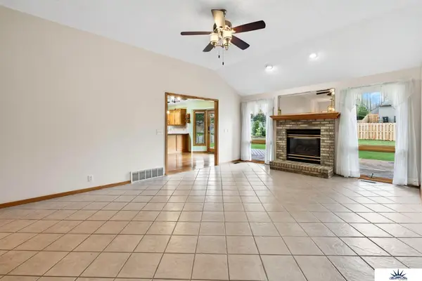 16110 Emiline Street, Omaha, NE 68136