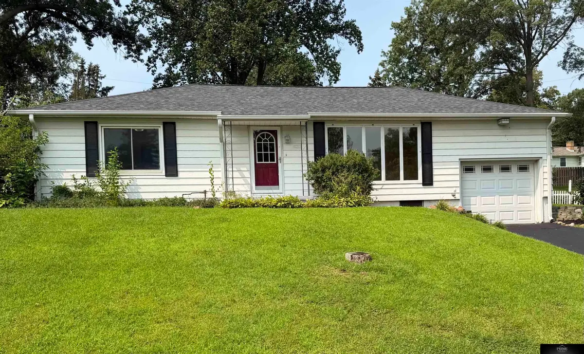 536 S 85th Street, Omaha, NE 68114 - #1