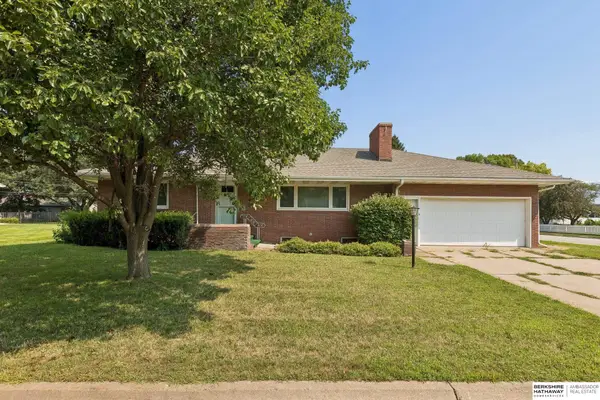 1960 Parkview Drive, Fremont, NE 68025