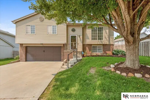 3008 N 152 Street, Omaha, NE 68116