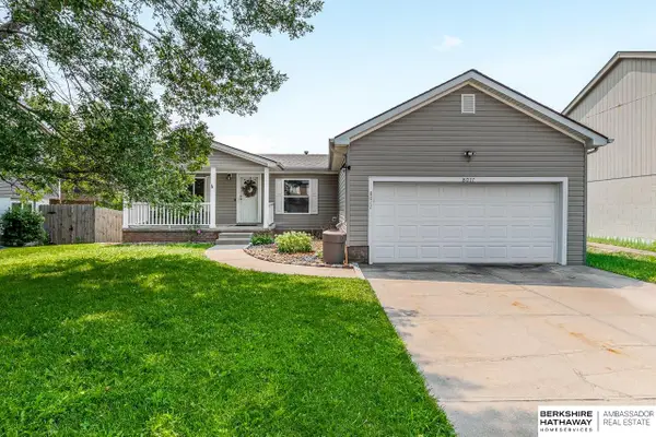 8017 Bondesson Street, Omaha, NE 68122