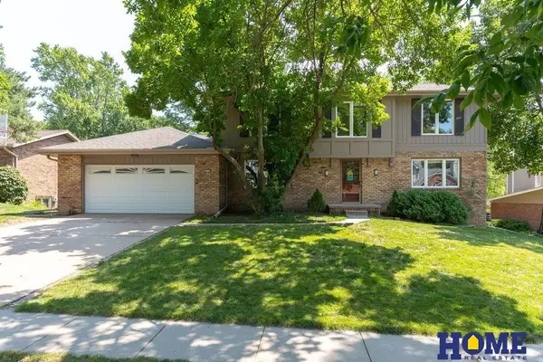 2330 S 75 Street, Lincoln, NE 68506