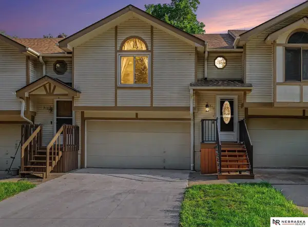 311 E 17th Avenue, Bellevue, NE 68005