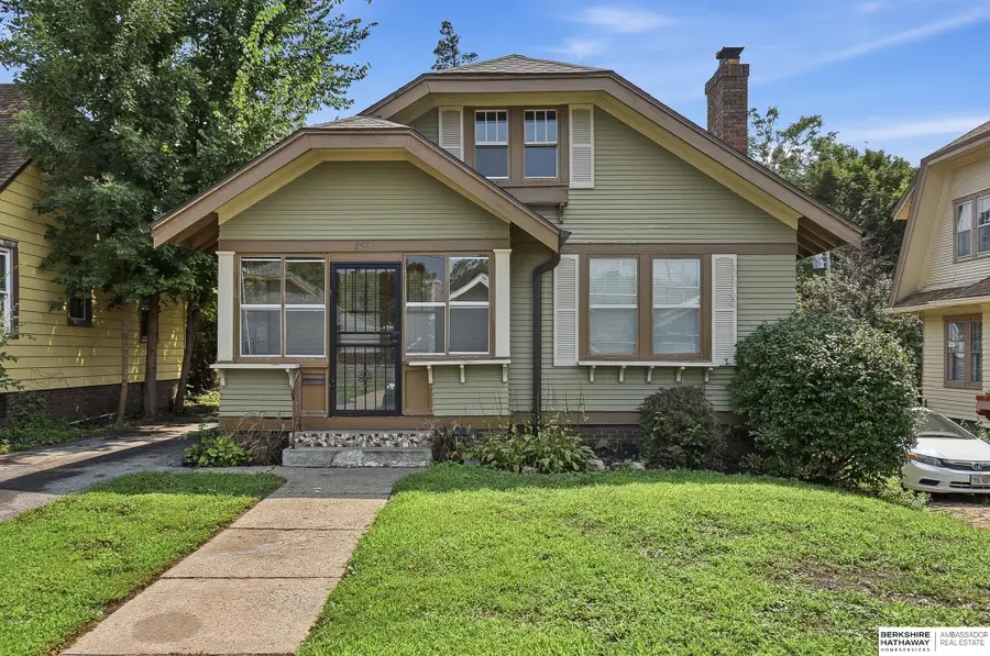 2581 Titus Avenue, Omaha, NE 68112 - #2