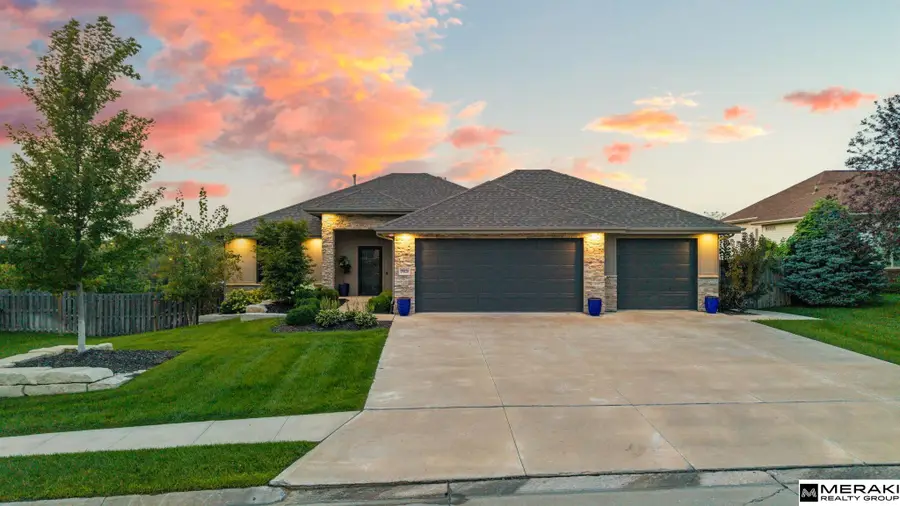 19826 Chicago Street, Elkhorn, NE 68022 - #2