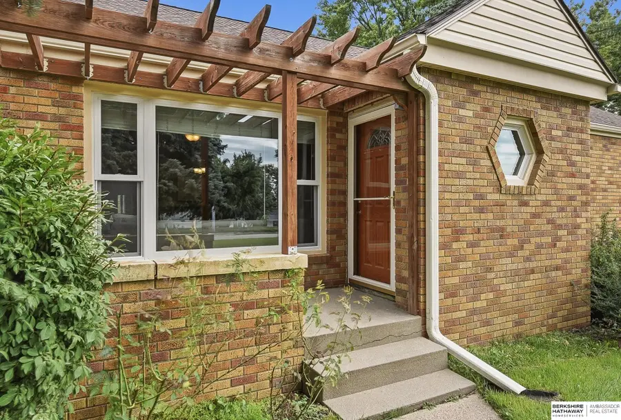 3711 Aurora Drive, Omaha, NE 68134 - #2
