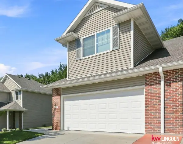 4215 N 18th Street, Lincoln, NE 68521